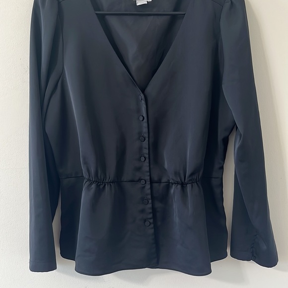 J.Crew Satin Back Crepe Button-Front Black Blouse Size 10 - Picture 3 of 11